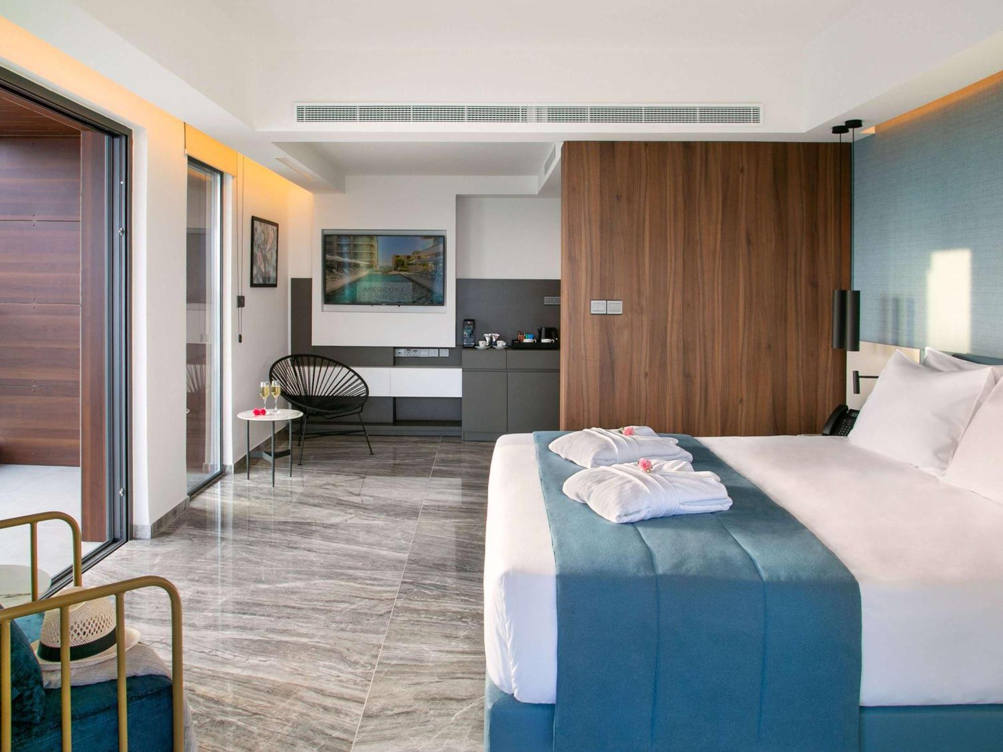Mercure Larnaca Beach Resort Eksteriør bilde